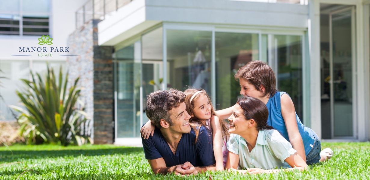 Family day out in the sun